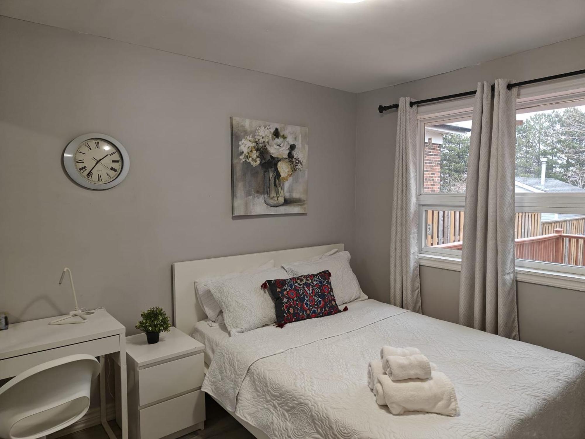 Spacious Mbr Near Kennedy Subway & Go Toronto Exterior photo